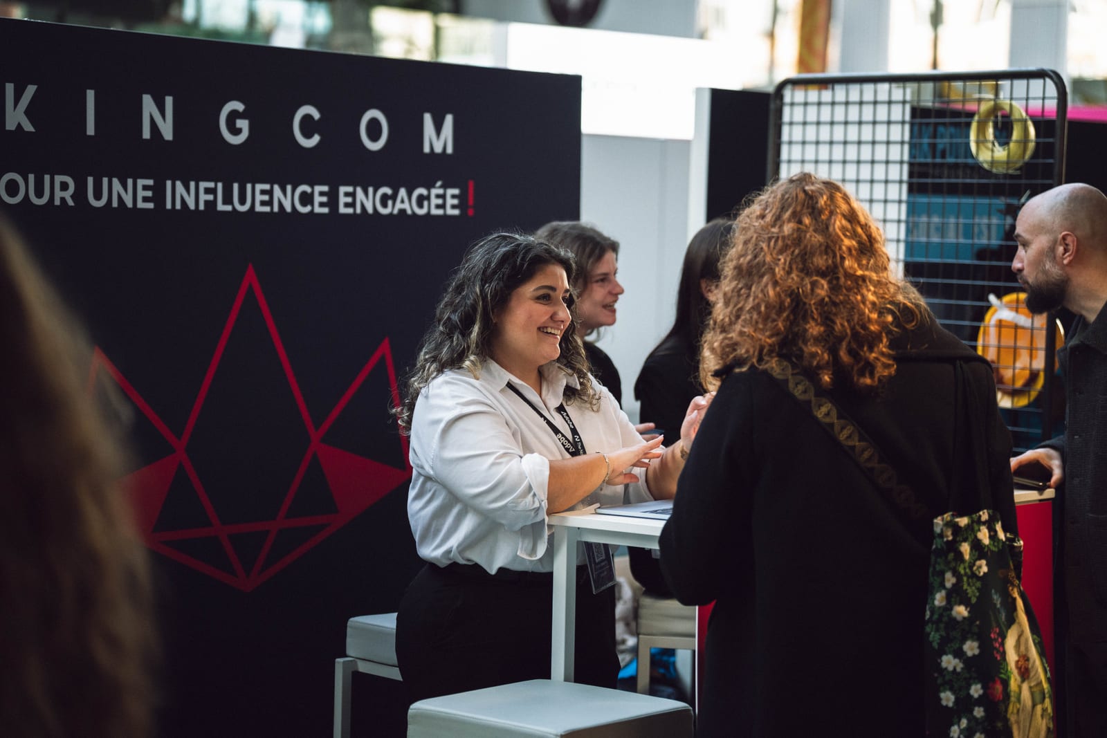 Stand KingCom - échanges autour du marketing d'influence
